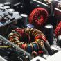 Kräftiges unreguliertes Netzteil für solide 4- und 2-Ohm Stabilität